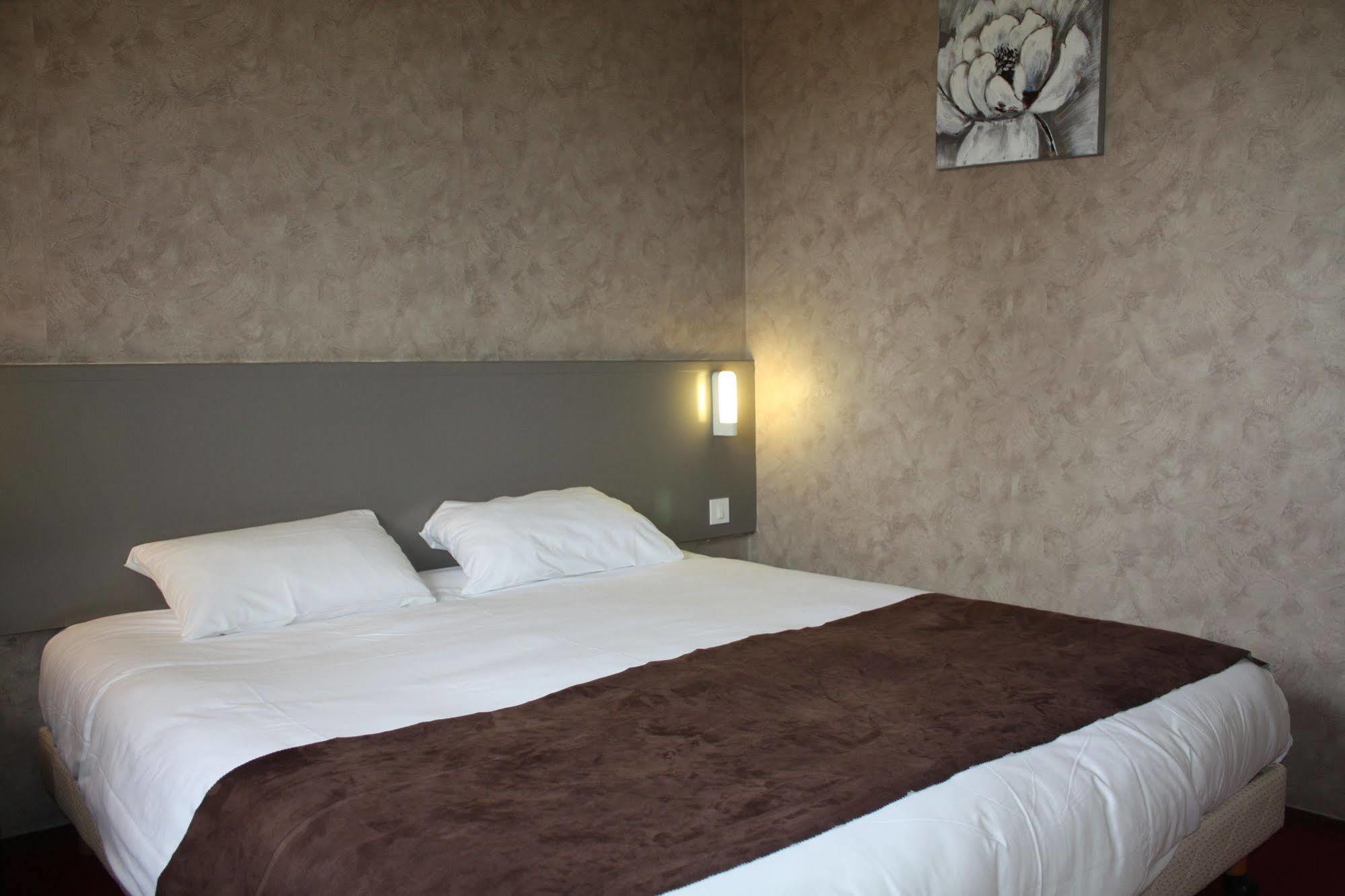 Brit Hotel 랑디비시오 외부 사진