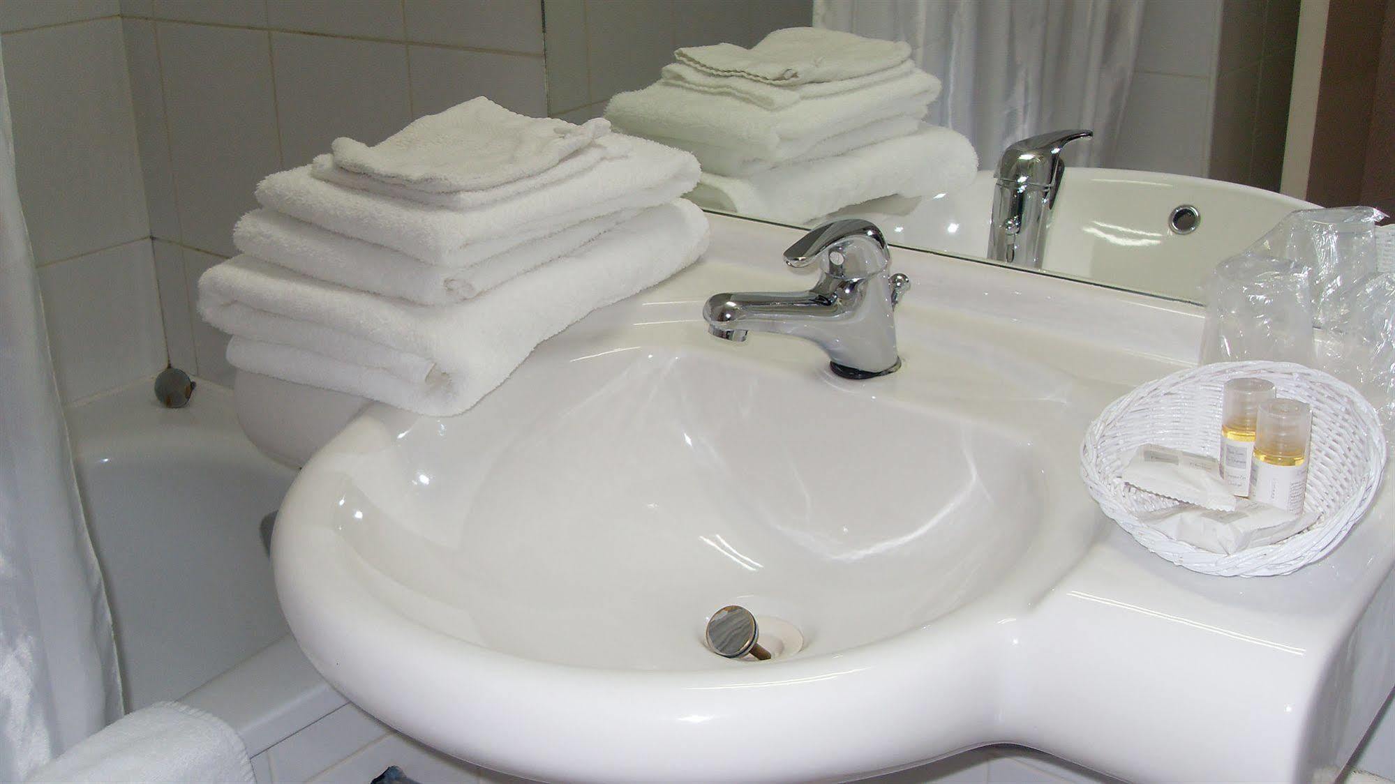 Brit Hotel 랑디비시오 외부 사진