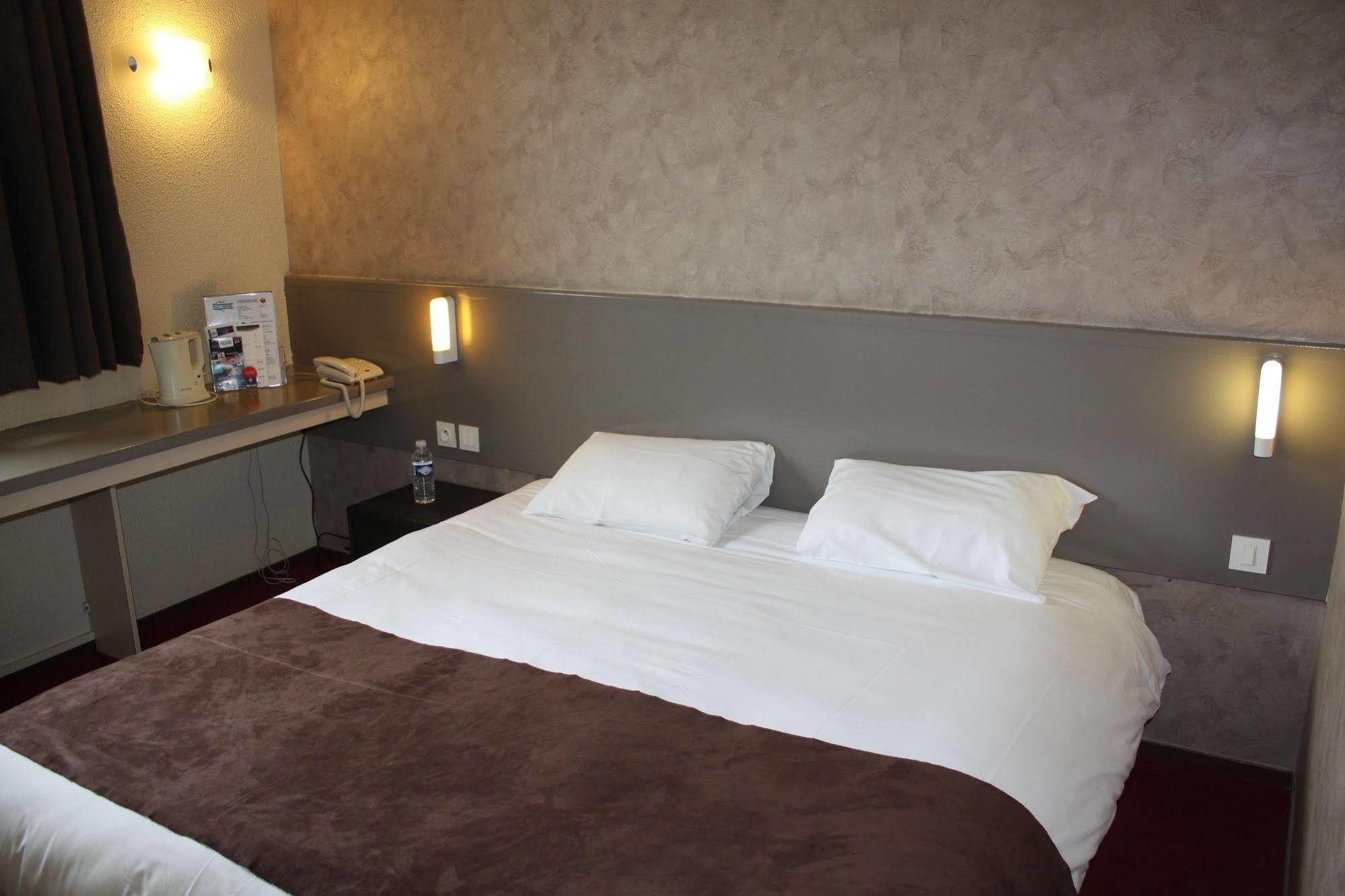 Brit Hotel 랑디비시오 외부 사진
